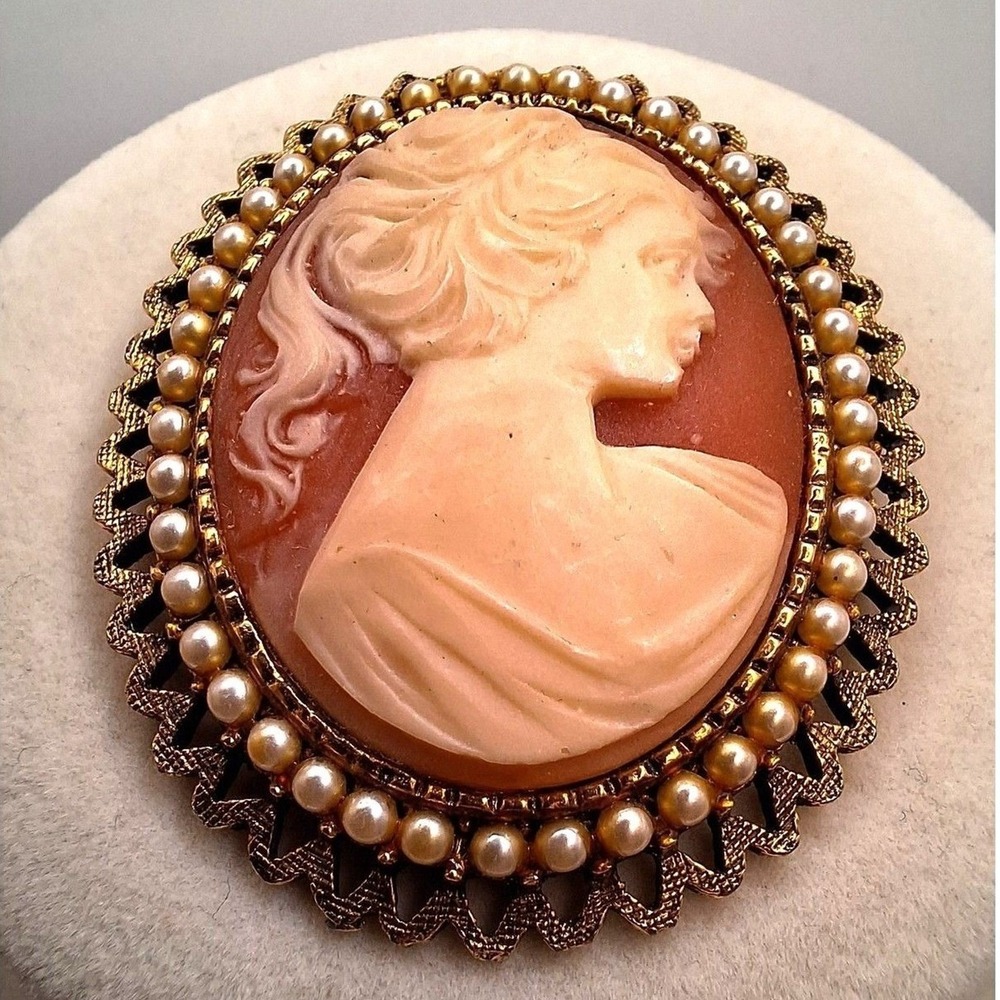 Vintage shell cameo brooch with faux seed pearls antique gold tone mid century